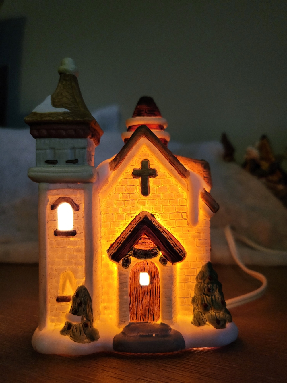 Vintage 1996 Enesco Main Street Christmas Village Lighted Church Porcelain